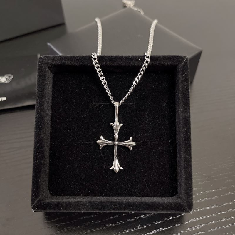 Ch**me He**ts necklaces